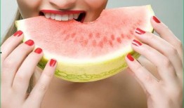 坐月子可以吃蓝瓜吗,坐月子期间蓝瓜的适宜食用指南