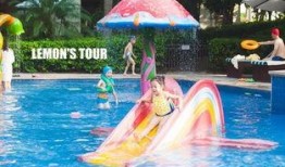 水上乐园吃瓜看戏视频,吃瓜群众围观欢乐盛宴