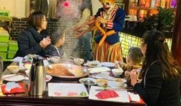 穿到民国吃瓜看戏303,吃瓜看戏，揭秘百年风云