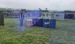 国防教育基地吃瓜,揭秘军营生活点滴