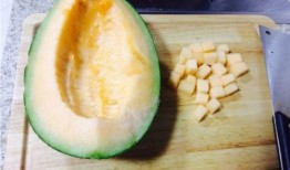 老爸老妈吃哈密瓜好不好,爸妈健康生活的甜蜜选择