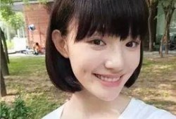 剪短发吃瓜视频,萌态十足引网友热议