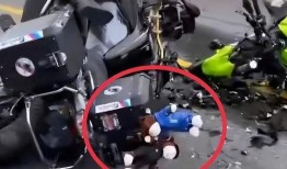 机车车祸吃瓜,揭秘机车车祸背后的真相与反思