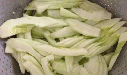 淹的白瓜怎么吃,探索淹白瓜的独特风味