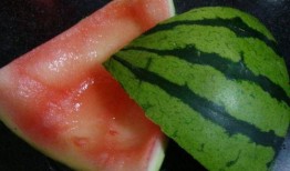 杏能和鸡瓜在一起吃吗,杏与鸡瓜的食用搭配探讨