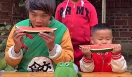 吃瓜大妈搞笑视频,欢乐视频引网友爆笑